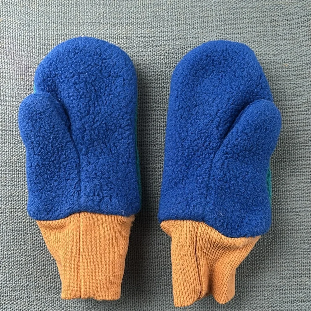Patagonia baby mittens